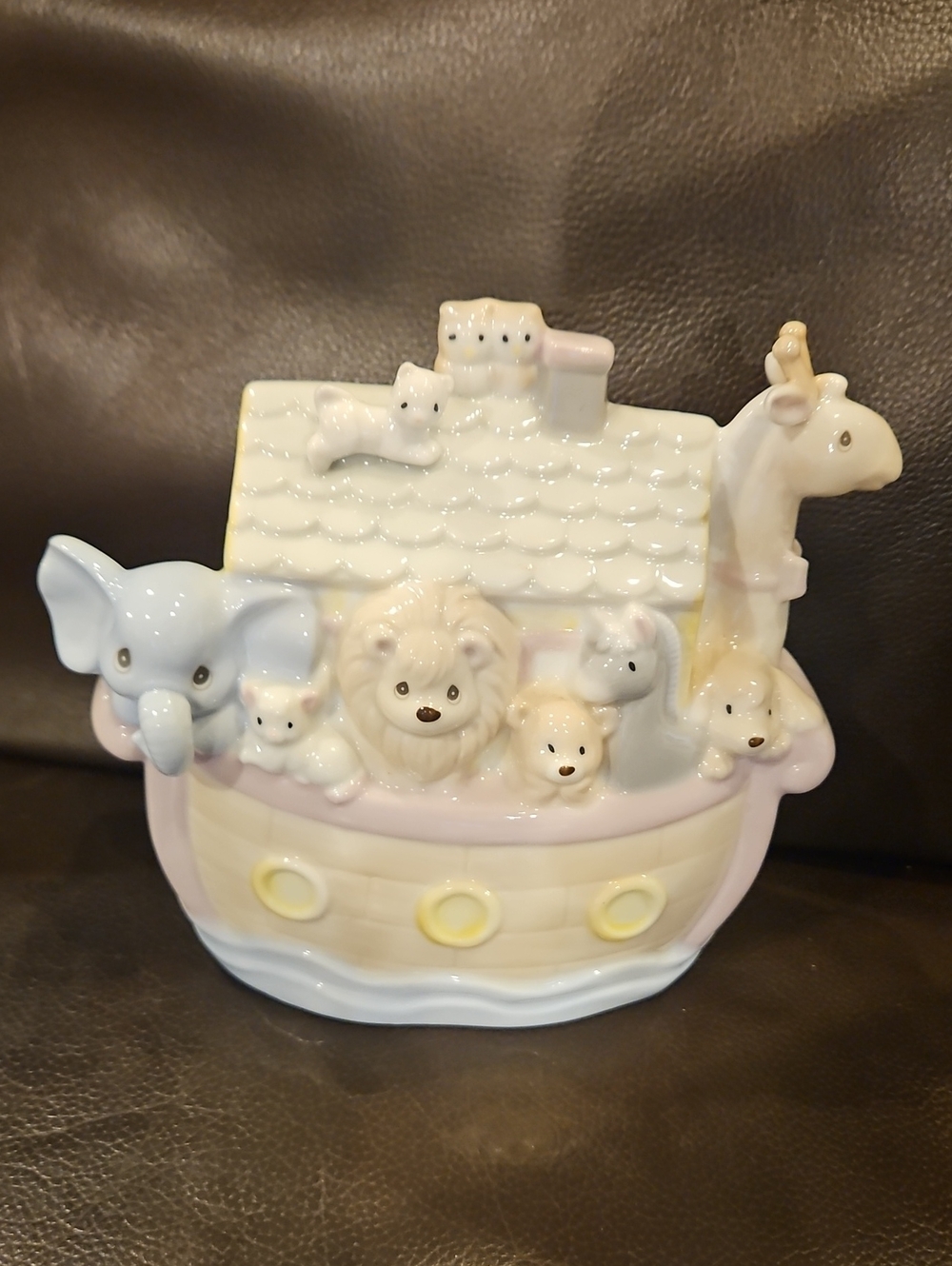 Enesco Noahs Ark Animal Figurine Music Box